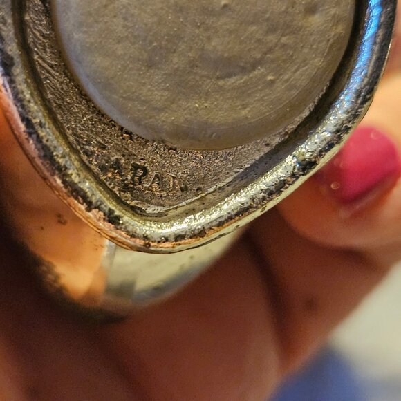 Clam Shell Shaker Set (item#3137) - Picture 6 of 6